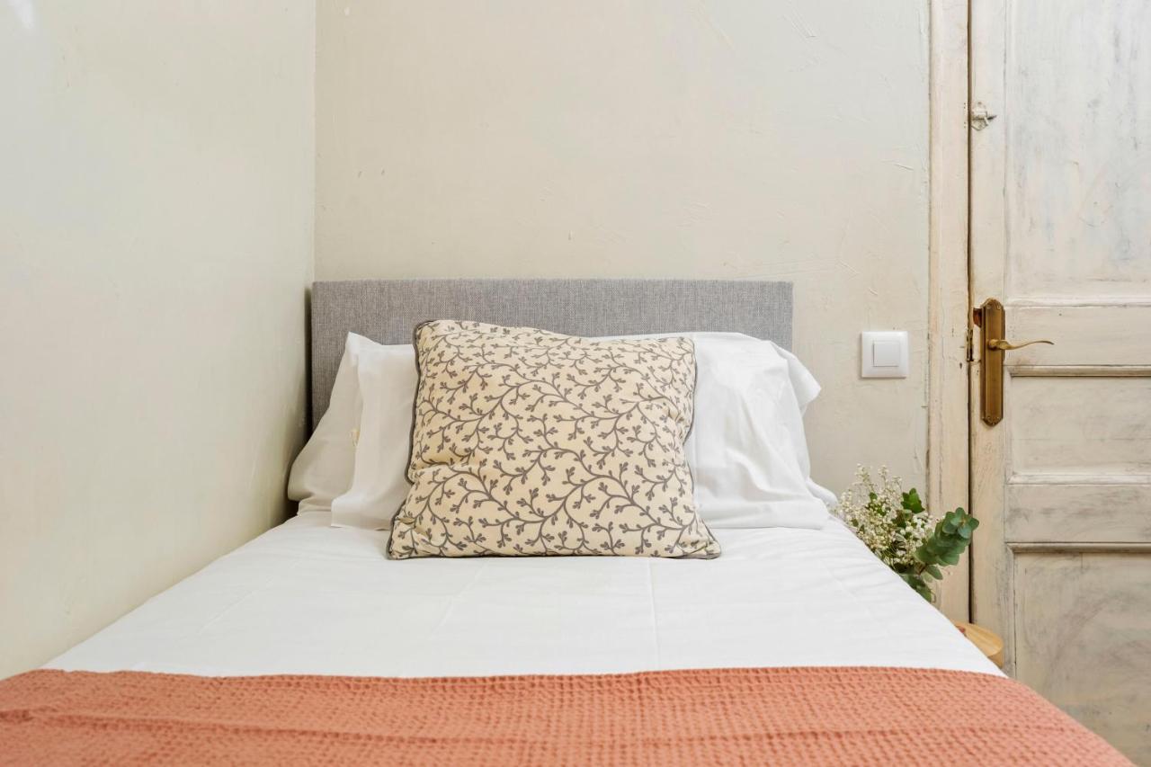 Flateli Fabra Apartment Barcelona Exterior foto